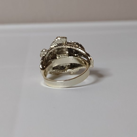 Size 7 Gold Tone Ring With Greenish Blue Plastic Stones - Picture 3 of 9